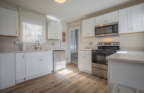 Athens House | The Complex on Bobbin Mills