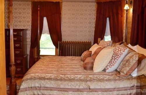 Prairie du Rocher Bed & Breakfast | The Conner House B&B