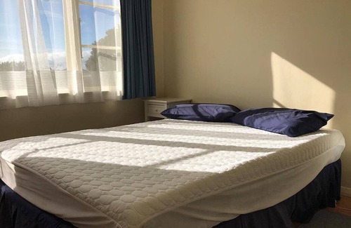 Castlepoint House | The Cook House At Castlepoint Beach - Group Accommodation -