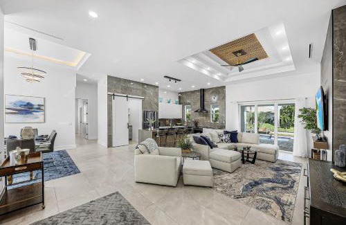 Trafalgar House | The Coral Haven