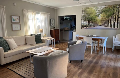 Somerset West Apartment | THE CORNER COTTAGE