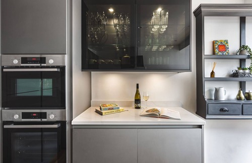 Lindale House | The Coronation Family Cottage - Hot Tub