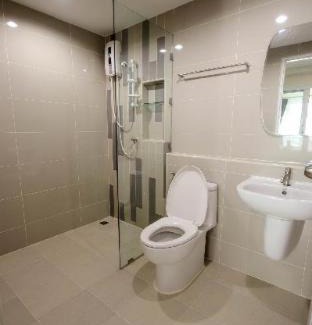 Khlong San Apartment | The Cosy River