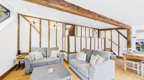 Ryde House | The Cote is a stunning rural barn beach 3 miles