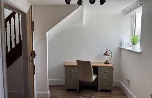 Grinshill House | The Cottage at Clive