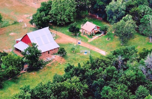 Carthage Cottage | The Cottage at Ozark Highlands Farm