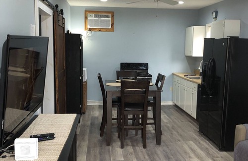 Cosby Cottage | The Cottage at Sunset View Estate. Close to rafting, hiking, Dollywood 30 mins.