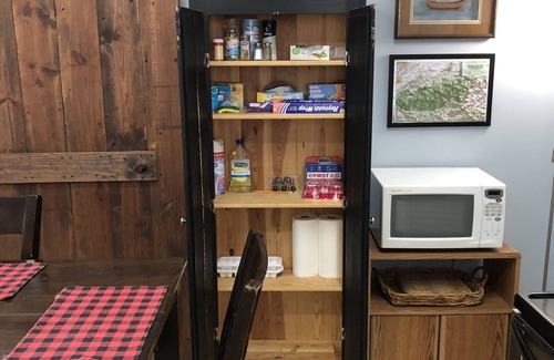 Cosby Cottage | The Cottage at Sunset View Estate. Close to rafting, hiking, Dollywood 30 mins.