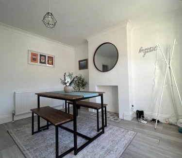 Bromley Common and Keston House | The Cottage