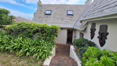 Somerset West Apartment | The Cottage, Heide Avenue