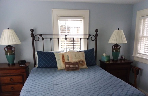 Waynesville Cottage | The Cottage -- Historic Downtown Waynesville