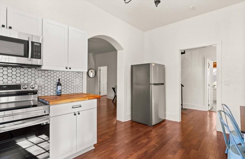 Simpsonville House | The Cotton Mill Cottage - charming 2 bedroom blocks from downtown Simpsonville