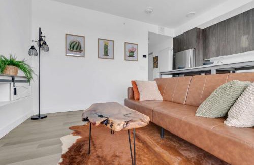 Crescent Heights Apartment | The Cowboy Downtown Calgary Central Condo