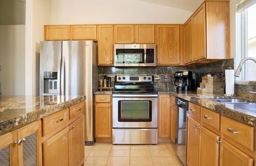 San Tan Valley House | The Cozy Cactus in San Tan Valley, POOL! Walk to golf course!