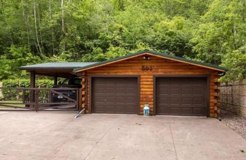 Wabasha House | The Cozy Family Wabasha Cabin