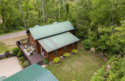 Wabasha House | The Cozy Family Wabasha Cabin