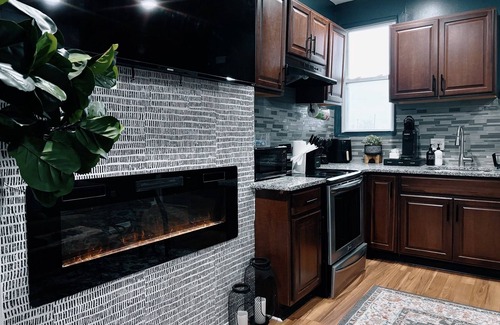 West Philadelphia Apartment | The Cozy Getaway Suite