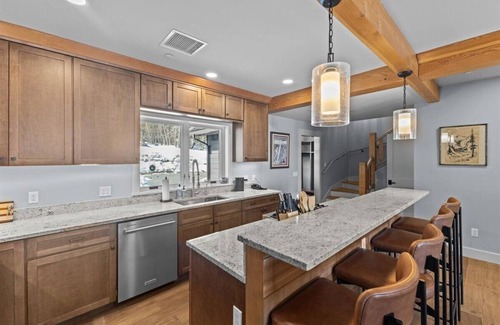 Moscow Condo | The Cozy Nest at Trapp Lodge: Brand New + Mtn View