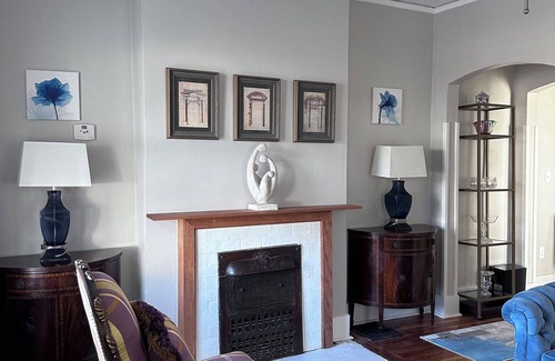 Dayton House | The Cozy Townhome 3-bed Dayton WiFi, AC 5 min to UD campus 3 min to downtown
