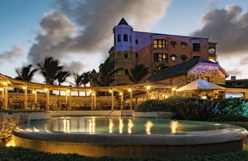 Diamond Valley Apartment | The Crane Resort 2BR+3Bth. Ocean View. Priv 28' pool Kitchen & Living Sleeps 6.