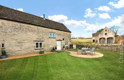 Nympsfield House | THE CREAMERY, family friendly, with open fire in Nailsworth