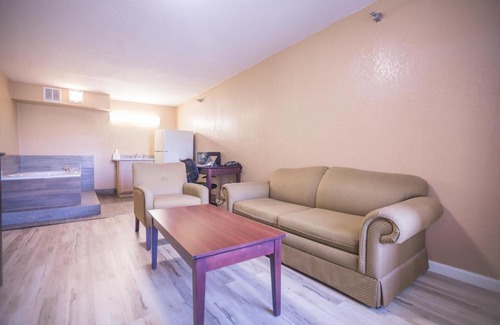 Irving Hotel | The Crossroads Hotel and Suites Irving