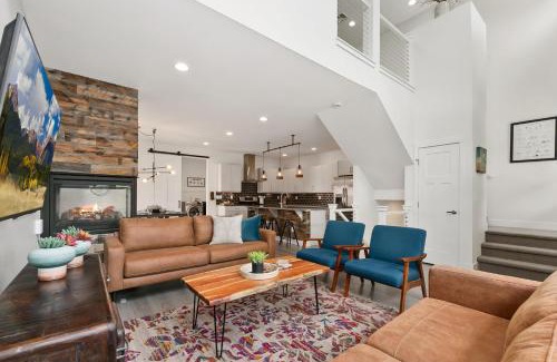 Old Town North House | The Cycle Haus Rooftop Deck with Hot Tub and Views