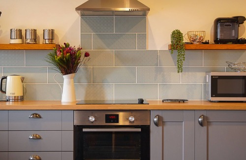 Margam Apartment | The Dairy Cottage/Hot Tub