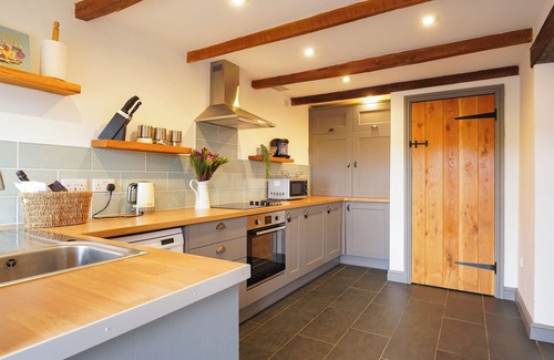 Margam Apartment | The Dairy Cottage/Hot Tub