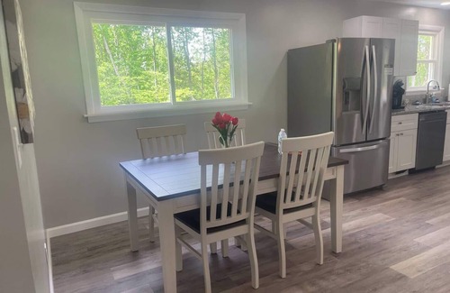 Dowelltown House | The Dam House at Center Hill Lake