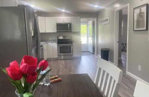 Dowelltown House | The Dam House at Center Hill Lake