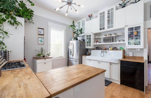 Downtown Salt Lake City Apartment | The Dapper Digs - Historic Aves