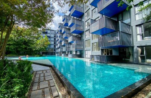 Patong Apartment | The Deck condominium Patong beach