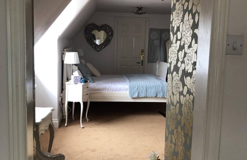 Market Deeping Hotel | The Deeping Stage
