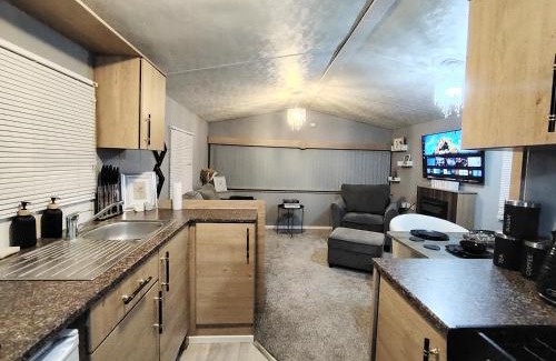 Leysdown-on-Sea Ski Chalet | The Delta Radiant