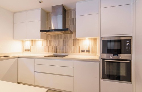 Bangkok Central Business District Villa | The Designer 49 Villa