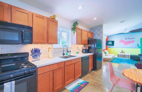 Whitton Acres House | [The Deuce] 2 Houses! - Central PHX Courtyard