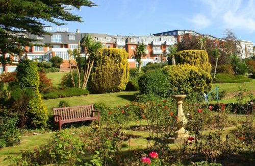 Exmouth Bed & Breakfast | The Devoncourt Resort
