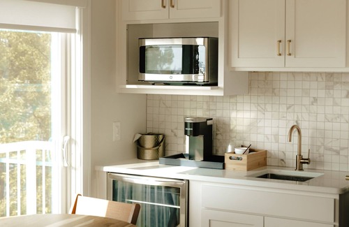 Elk Rapids Apartment | The Dexter by Kasa