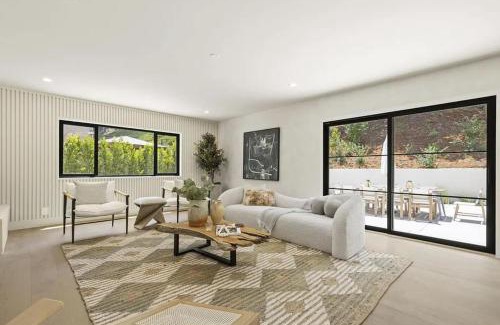 Studio City Apartment | The Dona Modern