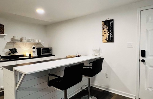 Stallings Apartment | The Double Door Inn - Tiny Home Duplex