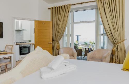 Babbacombe Apartment | The Downs