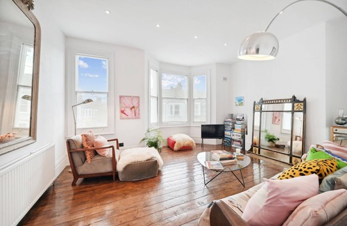 Kensal Green Apartment | The Dreamcatcher, by Veeve