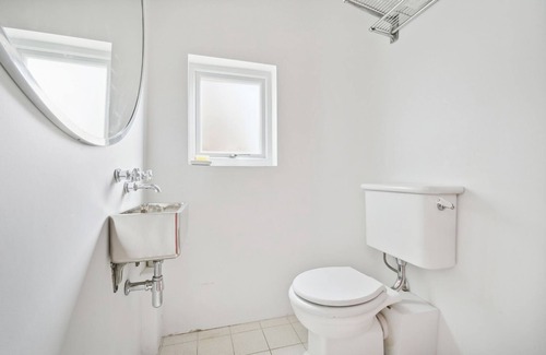 Kensal Green Apartment | The Dreamcatcher, by Veeve