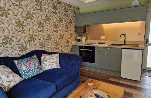 Rowrah Apartment | The Drey by Blake view holidays, a peaceful boutique retreat, 3 miles from Ennerdale- small twin or king bed available