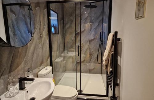 Rowrah Apartment | The Drey by Blake view holidays, a peaceful boutique retreat, 3 miles from Ennerdale- small twin or king bed available