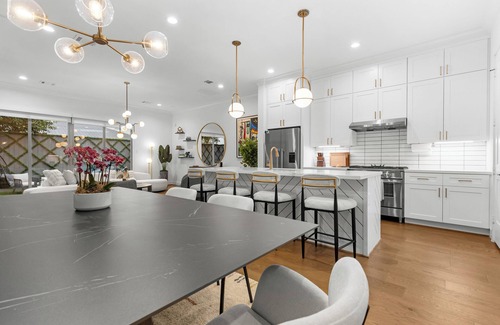 Hyde Park House | The Driscoll at Montrose/River Oaks: Luxury 4-bedroom Home