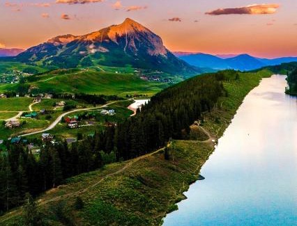 Crested Butte House | THE DROP IN the edge of adventure