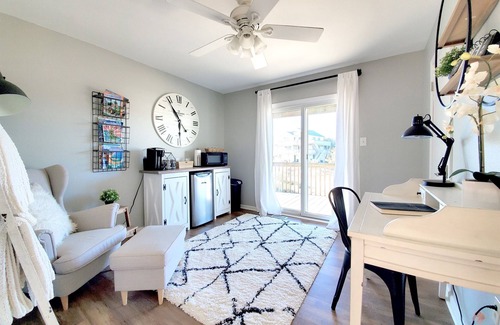 Kitty Hawk Apartment | The East Coast Host - Little Cedar