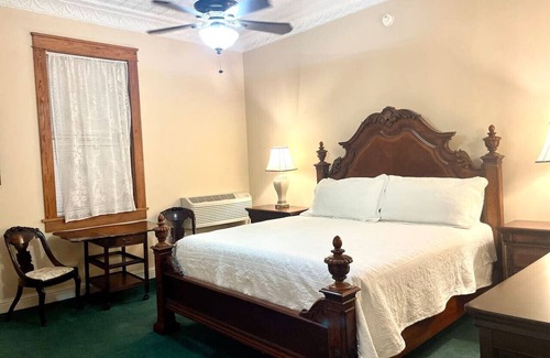 Eastland Hotel | The Eastland Historic Hotel- Imperial Room